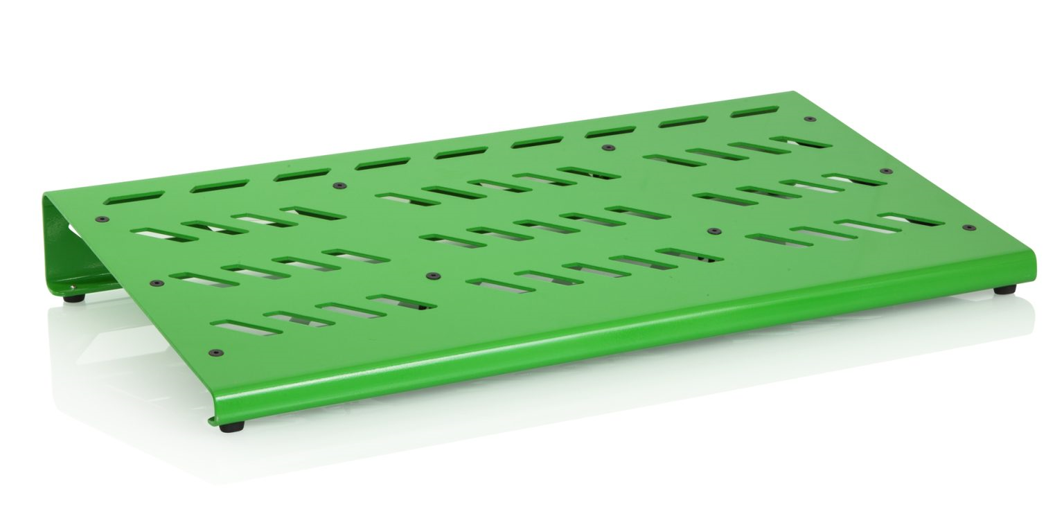 GPB-XBAK-GR Green Aluminum Pedal Board; XL W/ Carry Bag