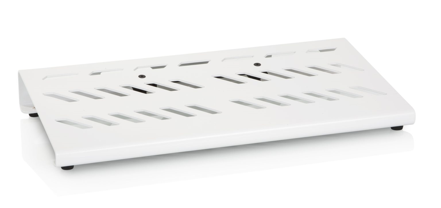 GPB-BAK-WH White Aluminum Pedal Board; Large W/ Carry Bag