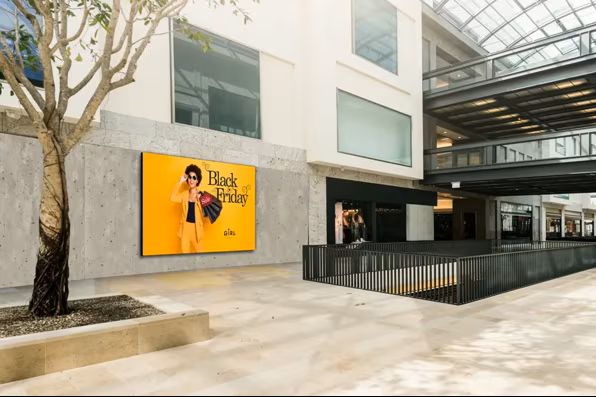 271" 4K UHD LSCC Ultra Slim LED Ultimate Business Display